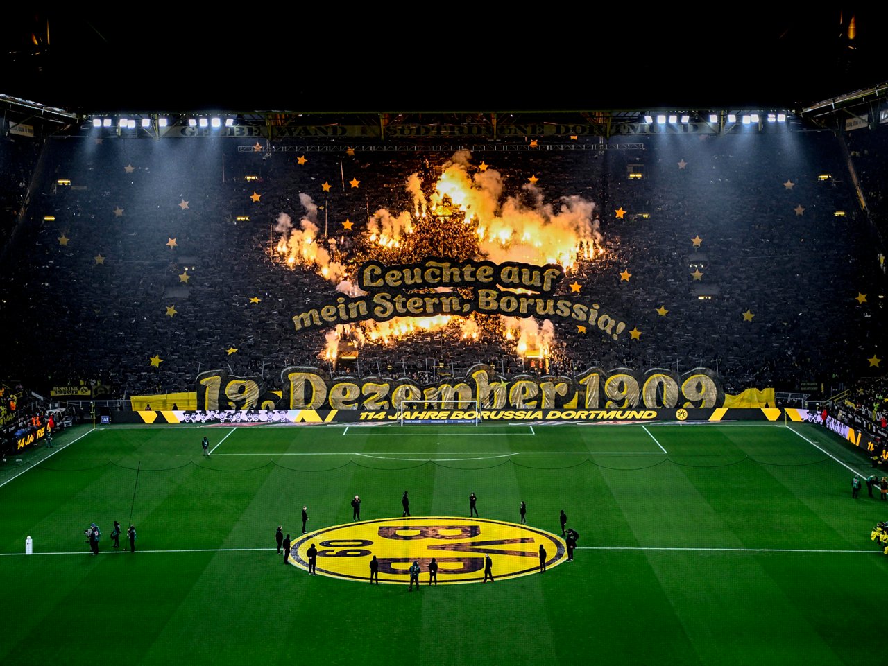 Choreo zum 114. Jubiläum vom BVB