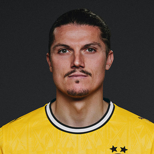 Fans Debate Marcel Sabitzer's Pressing Stats in Dortmund Forum