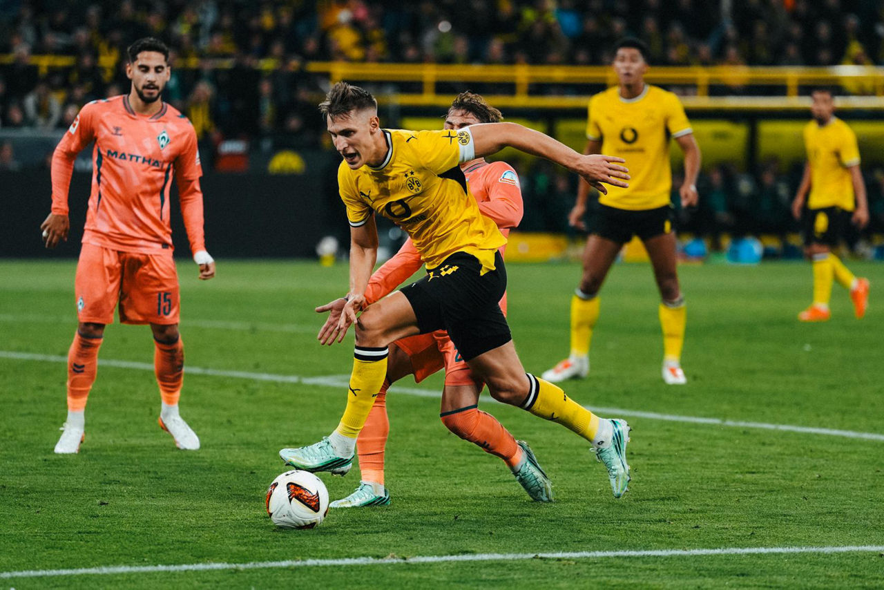 Nico Schlotterbeck celebrating against Werder Bremen