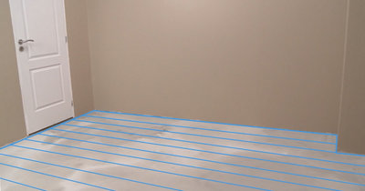 placer les lames dans le sens de la longueur de la pièce