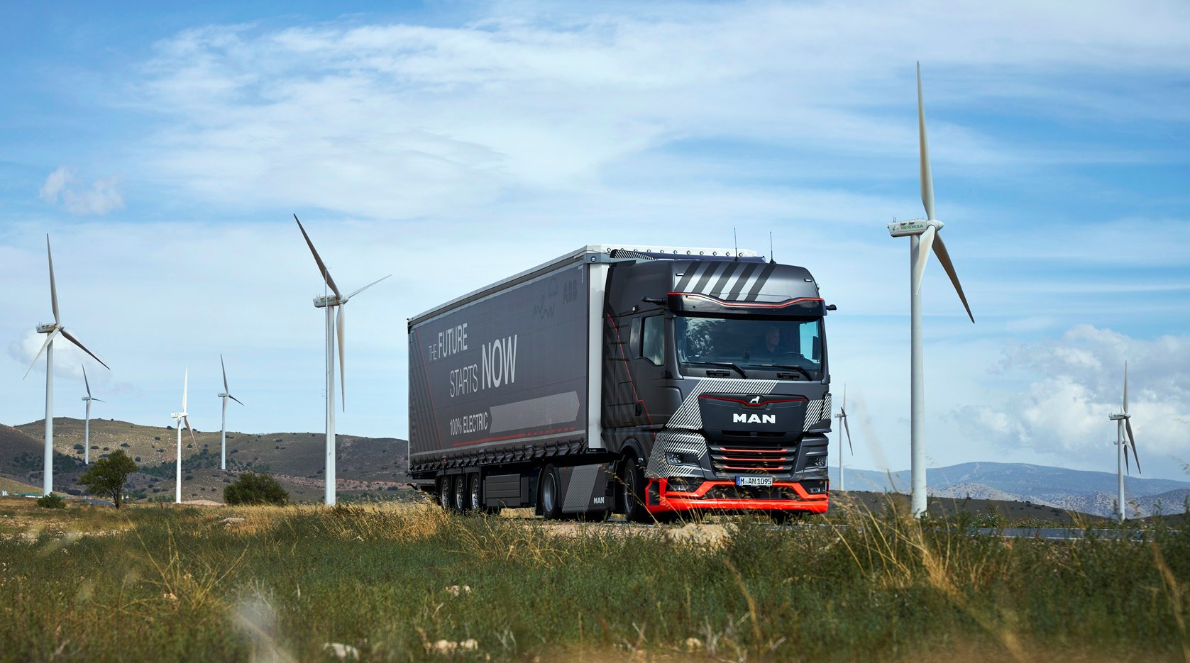 01-Nov-e-truck-MAN-pripraven-na-spustenie-predaja.jpg