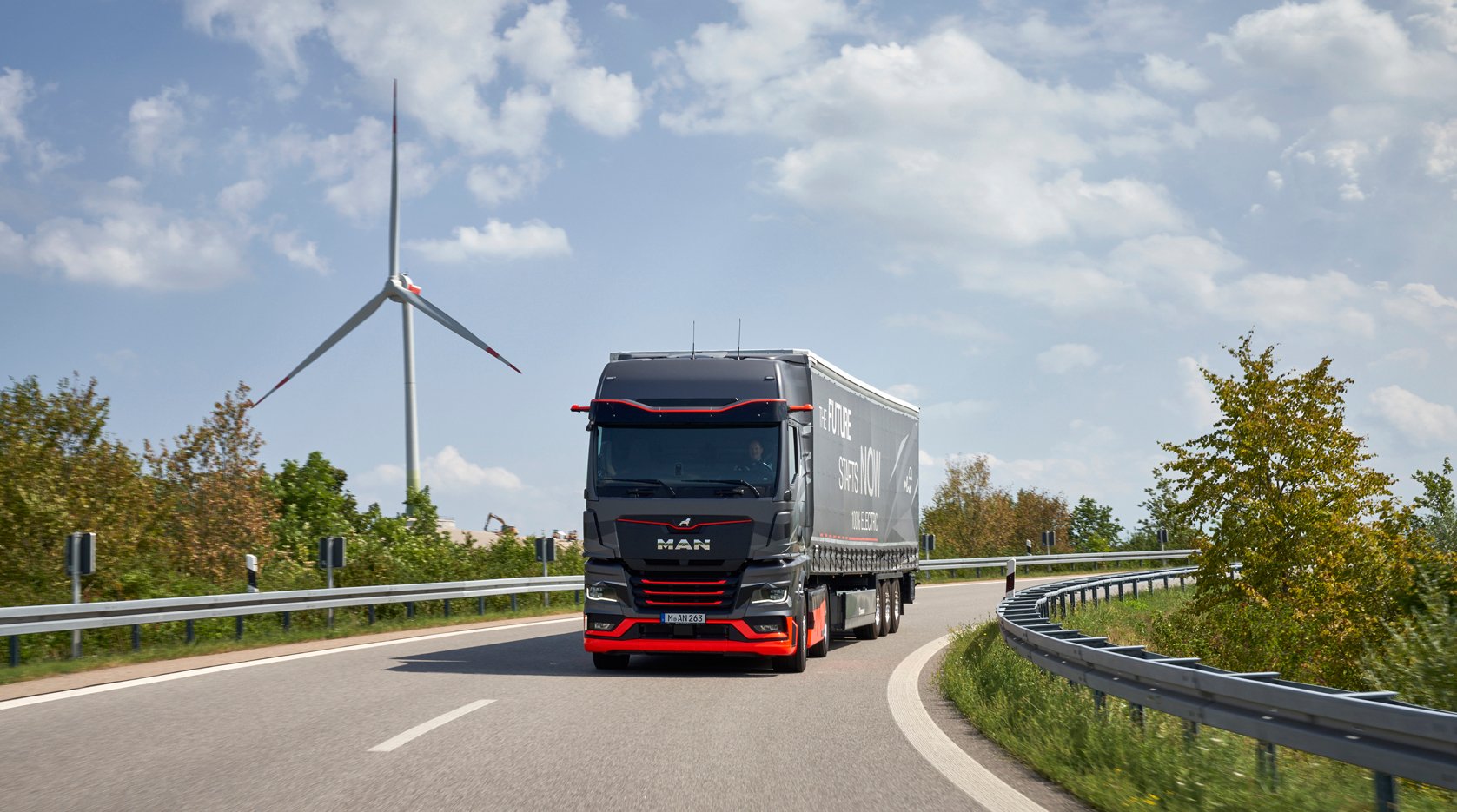 01-spen-uvedenie-novho-e-trucku-MAN-na-trh.jpg