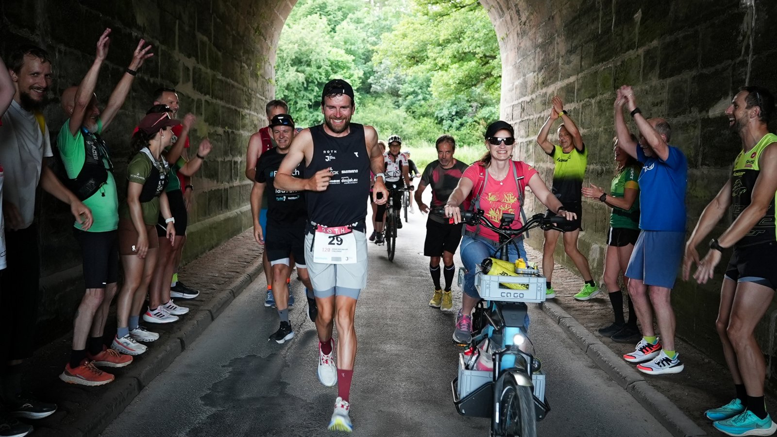 16-9---2400-x-1350-px-man-stories-Ironman-Deichmann-header.jpg