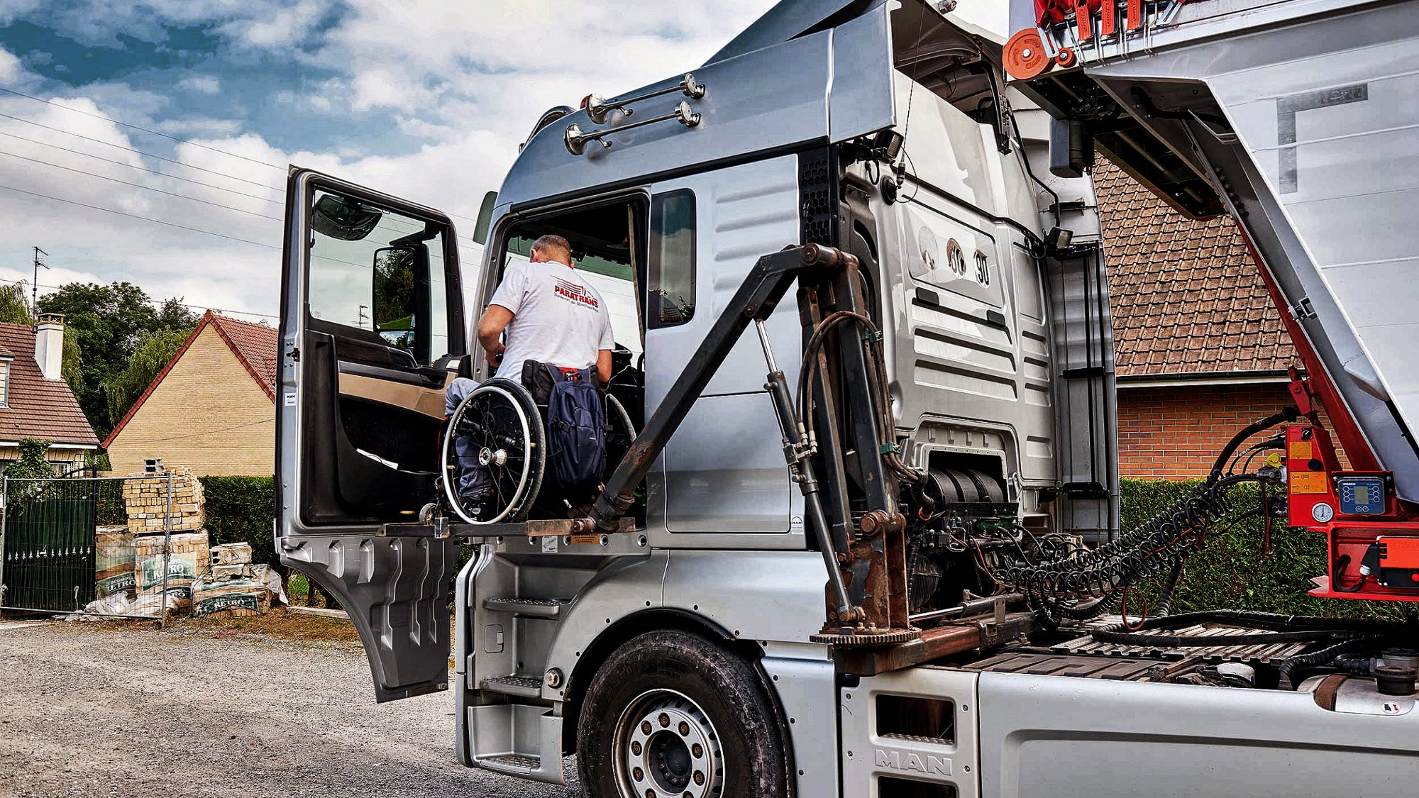 16-9---2400-x-1350-px-man-stories-rollstuhlfahrer-slider01-4.jpg