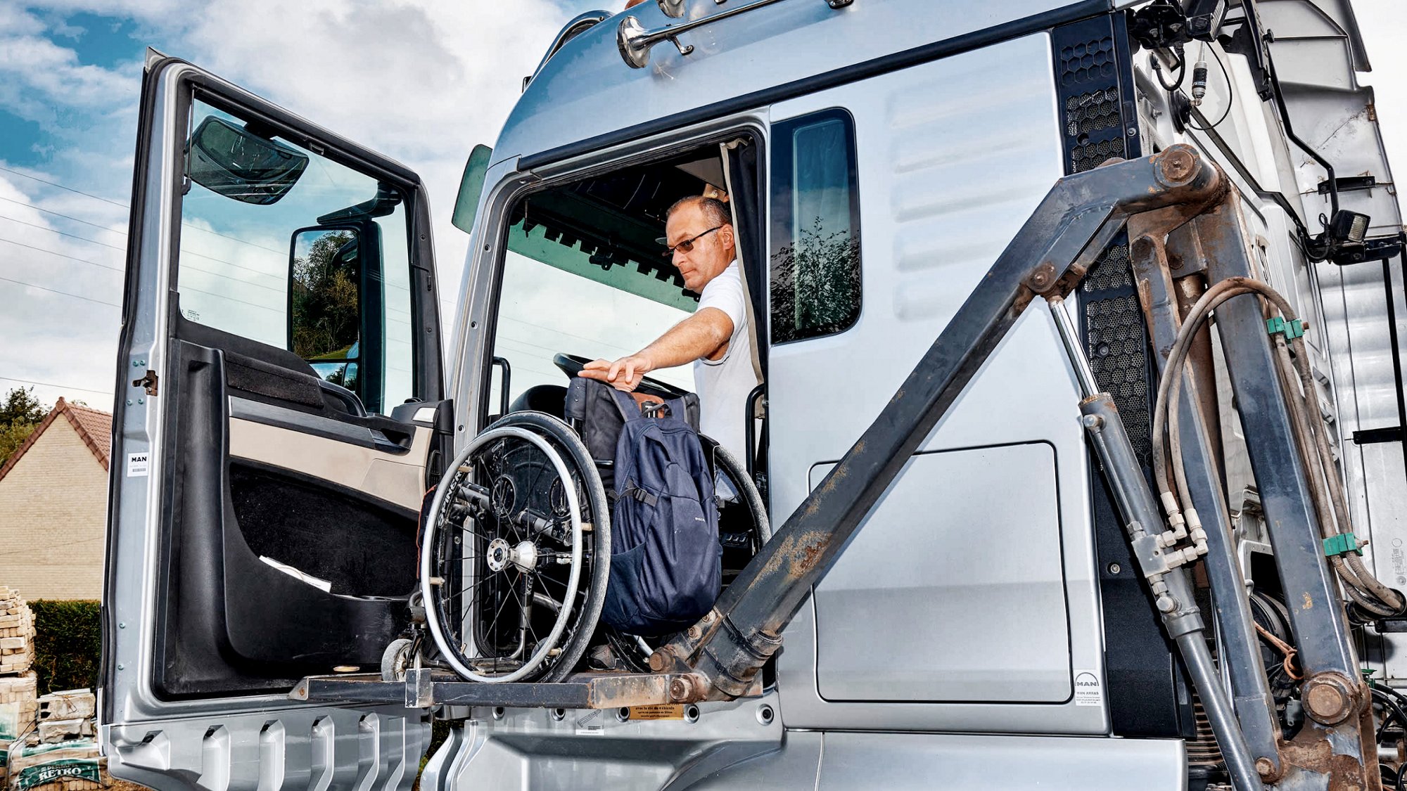 16-9---2400-x-1350-px-man-stories-rollstuhlfahrer-slider01-5.jpg