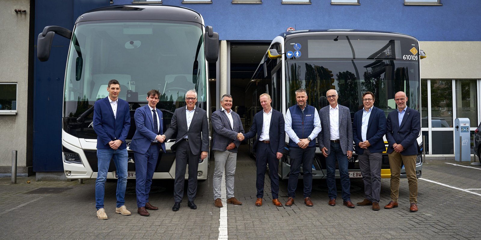 2-1---2400-x-1200-px-man-stories-Belgien-faehrt-elektrisch-gruppe.jpg