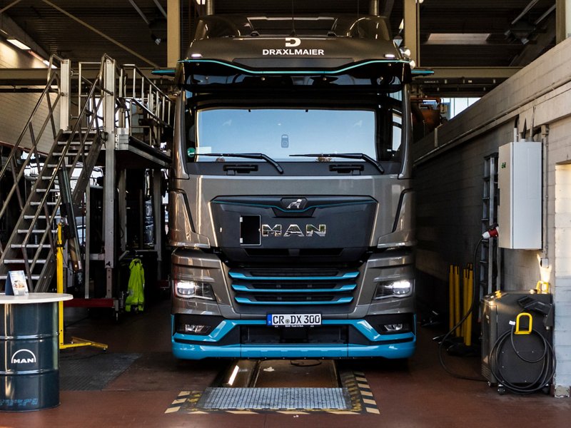 4-3---2400-x-1800-px-man-stories-Truck-Werkstatt.jpg