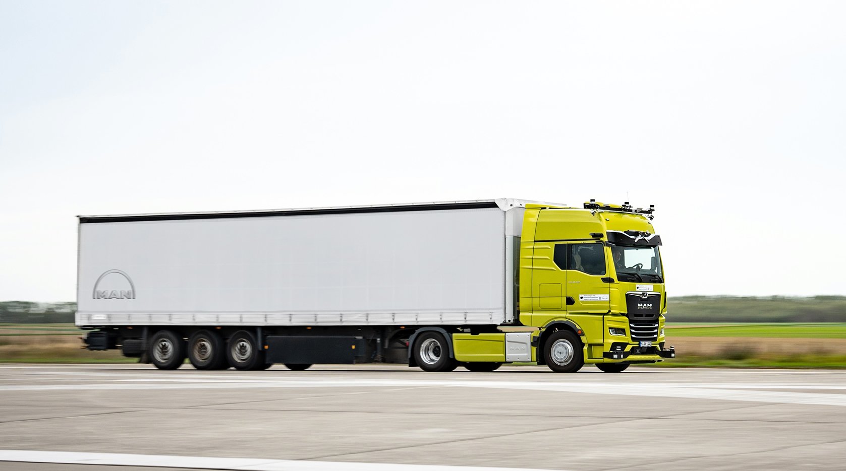 MAN-zrchuje-vvoj-truckov-bez-vodia.jpg