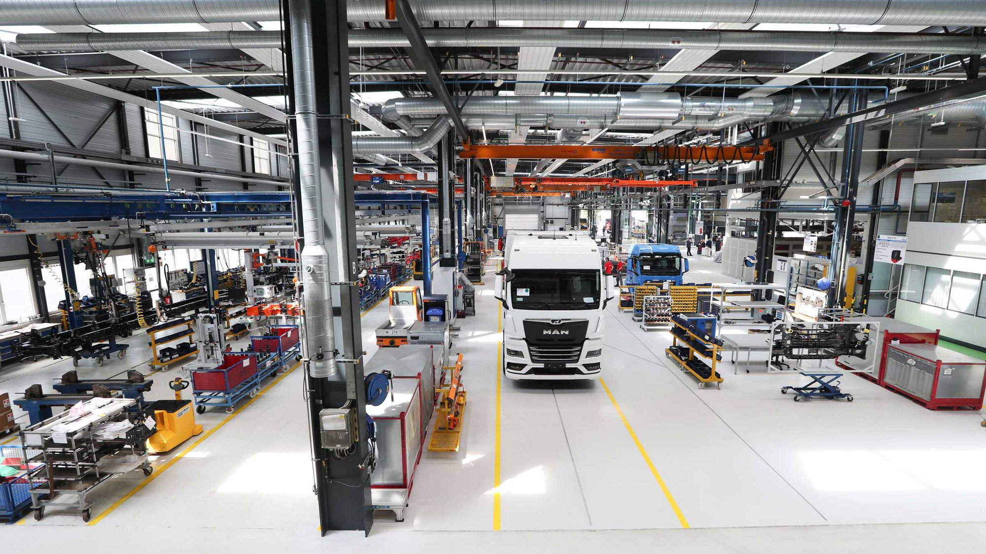 man-emobility-center-one-year-01-2x1.jpg