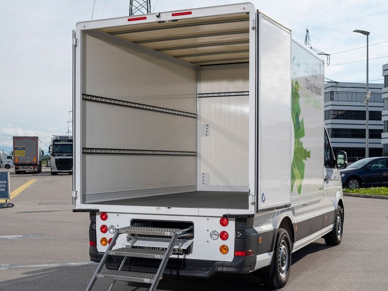 man-etge-derivatives-3-way-box-body-04.jpg