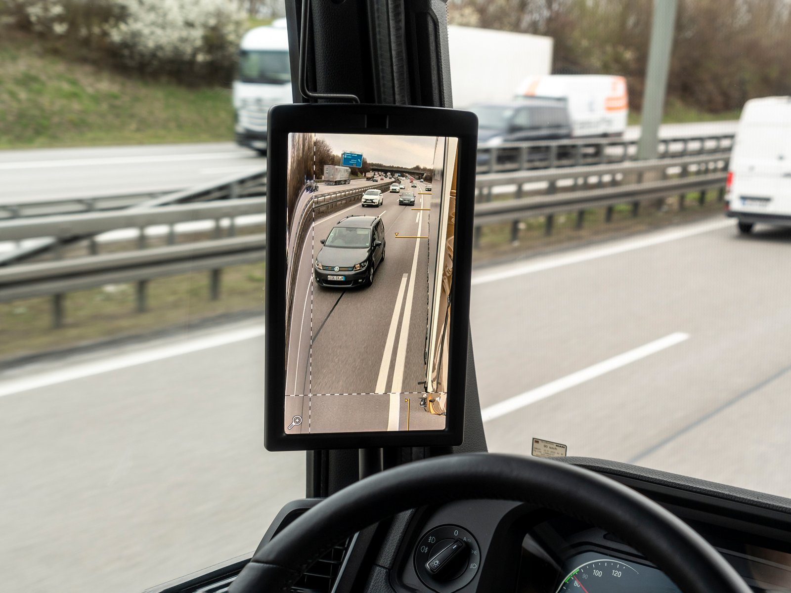 Camiones de larga distancia: Sistema de sustitución de espejos digital MAN OptiView