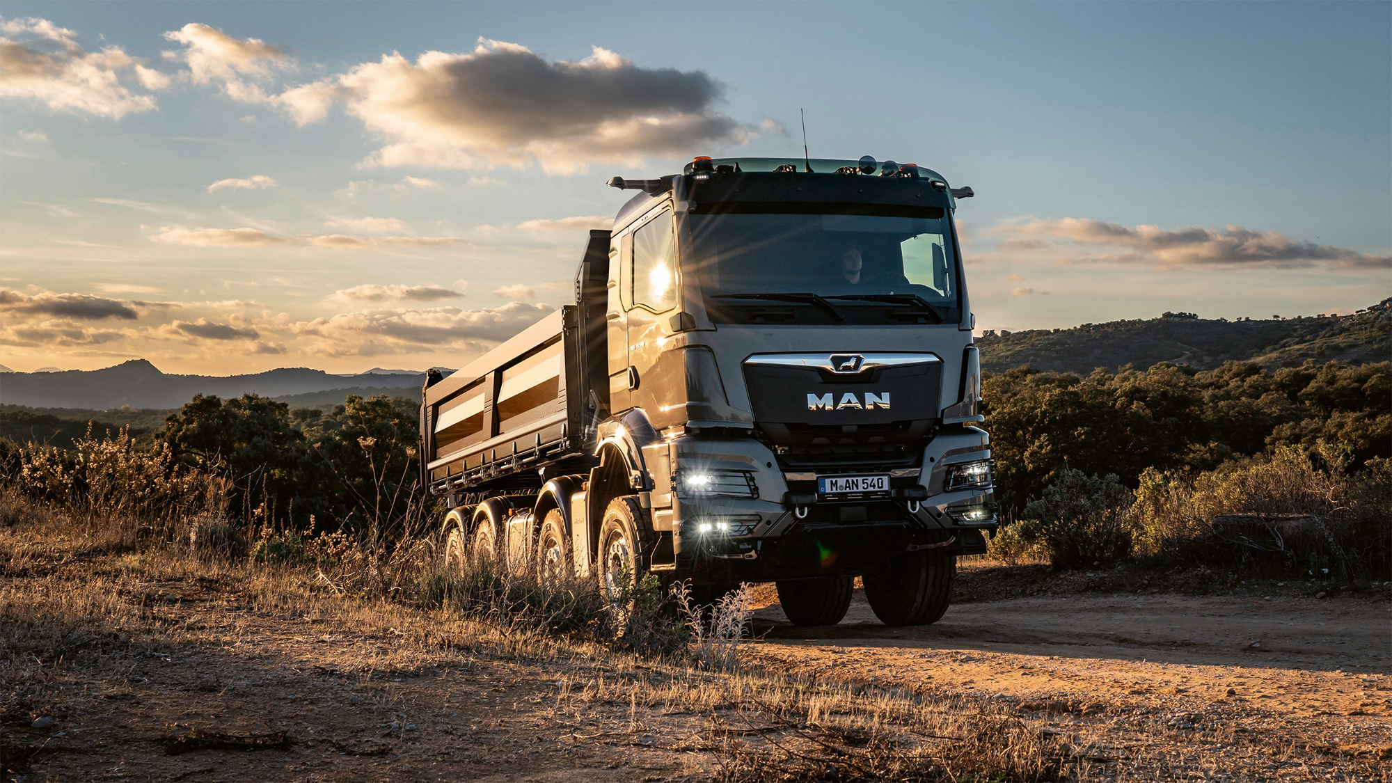 MAN TipMatic Off-road provides additional traction when needed.