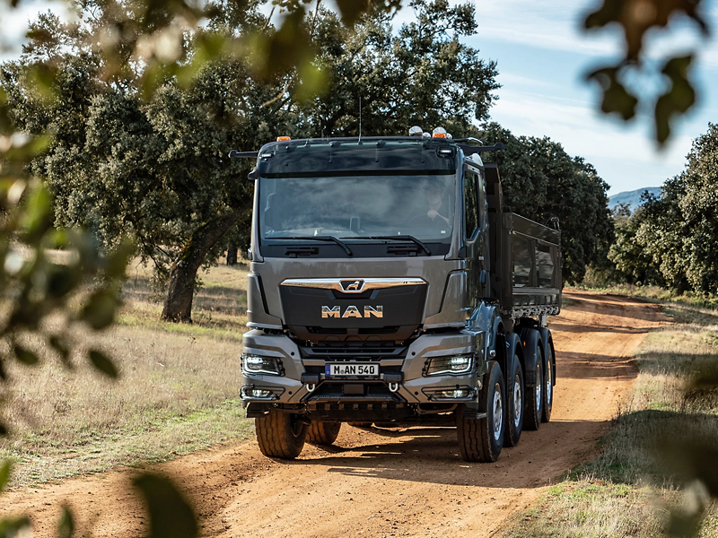 MAN Turnkey Solutions offer ready-to-use solutions for construction, waste disposal as well as liquid and gas transport.