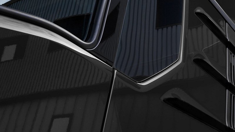man-tgx-individual-lion-s-spot-aerodomes-16x9.jpg