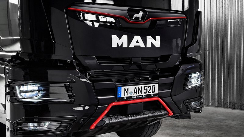 man-tgx-individual-lion-s-spot-designelemente-16x9.jpg