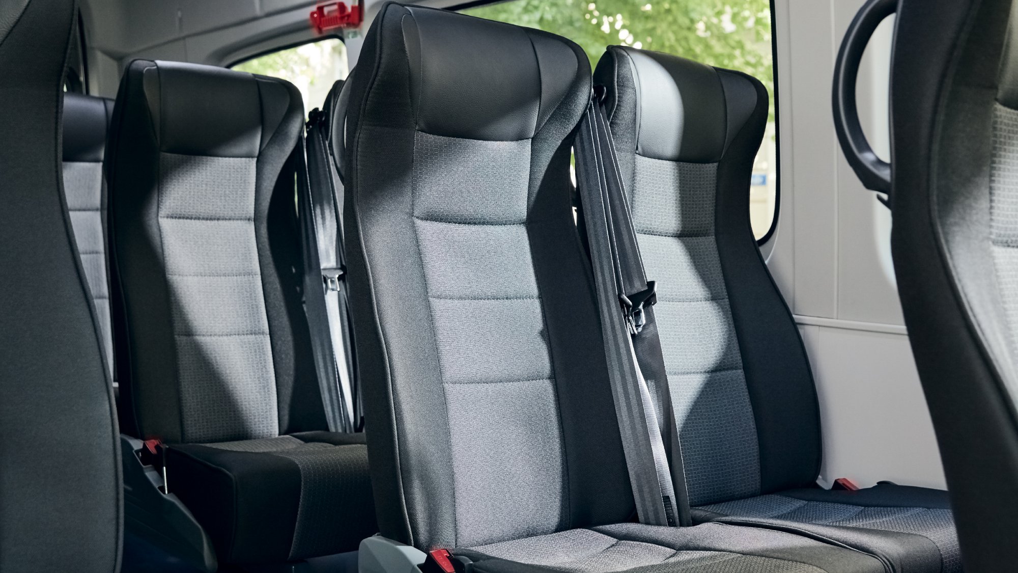 With the MAN TGE Intercity, you are flexible regarding the seat configuration.