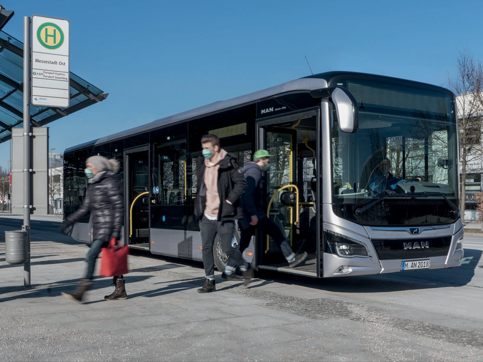 p-bus-eot-lionscity-corona-infektionsschutz.jpg