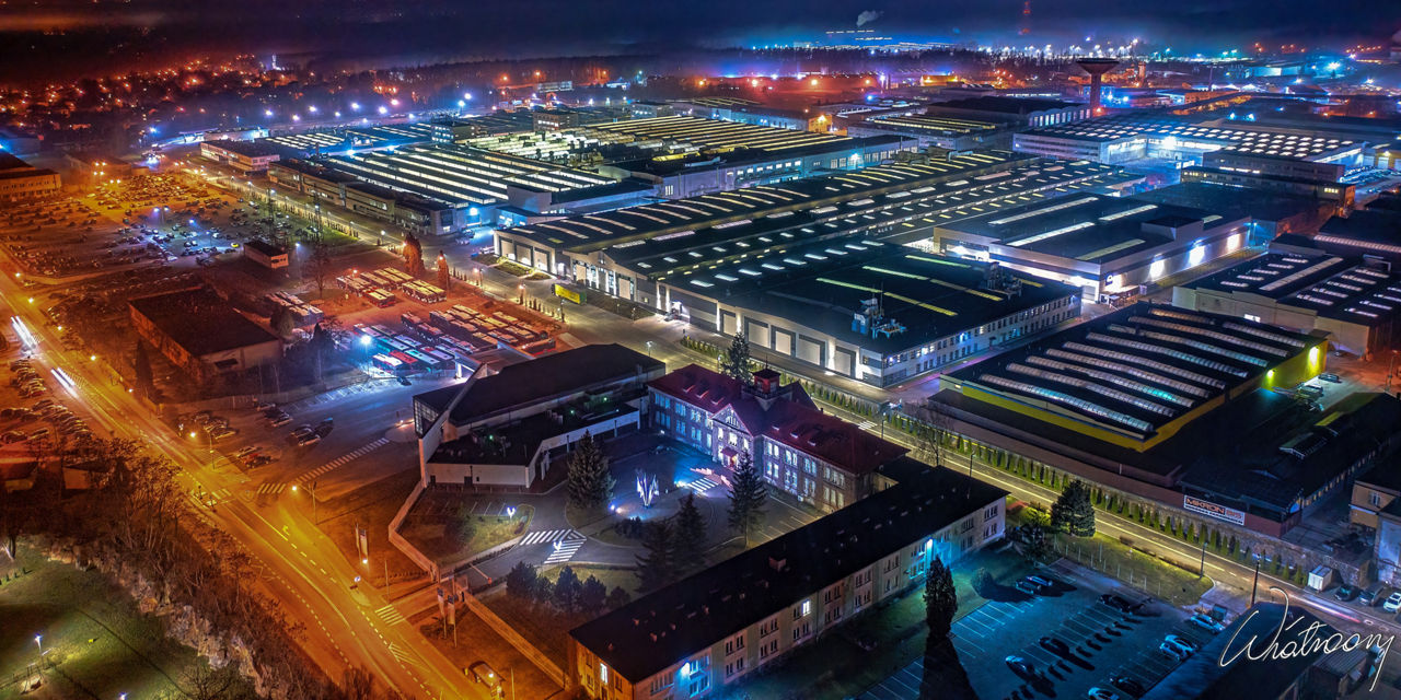 https://s7g10.scene7.com/is/image/MAN/starachowice-plant-2x1?crop=400%2C0%2C1600%2C1200&fit=stretch&fmt=webp&hei=1200&qlt=85&wid=1600
