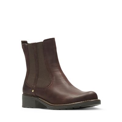 burgundy clarks boots