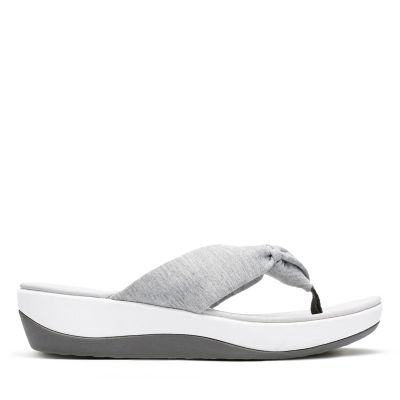 clarks cloud flip flops