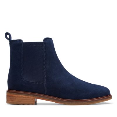 clarkdale chelsea boot