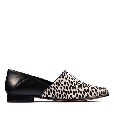 clarks pure tone black