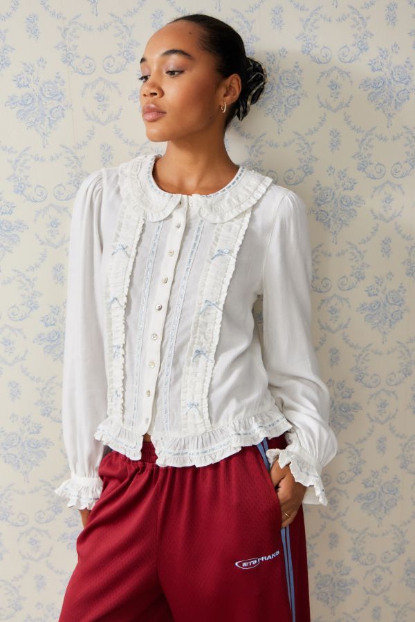 Slide View: 1: Kimchi Blue Dahlia Embroidered Blouse