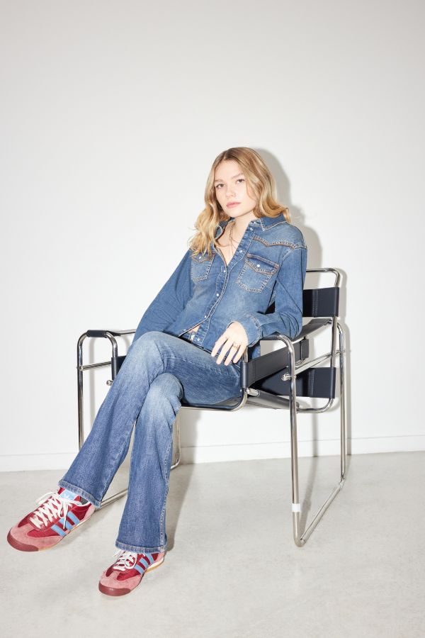 Slide View: 6: Chemise en denim Urban Outfitters x TuftLuck