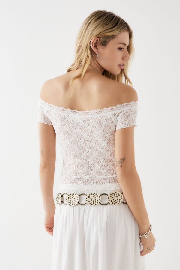 Vista de diapositivas: 4: Light Before Dark Lace Off-The-Shoulder Cap Sleeve Top