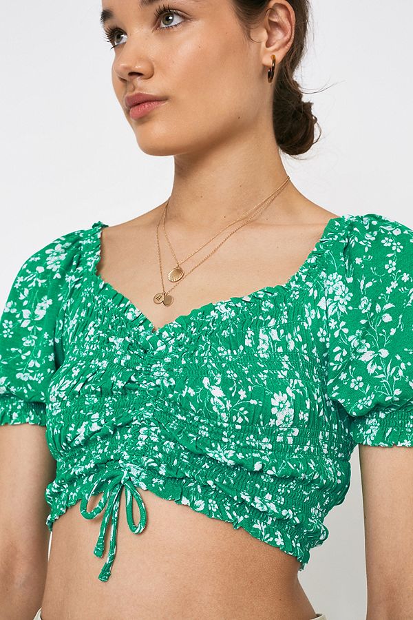 UO Shay Green Cinched Puff Sleeve Cropped Top | Urban Outfitters UK