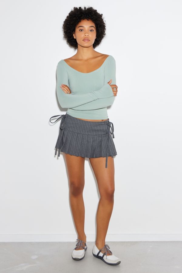 Vista de diapositivas: 3: UO Roux Scoop Long Sleeve Seamless Top