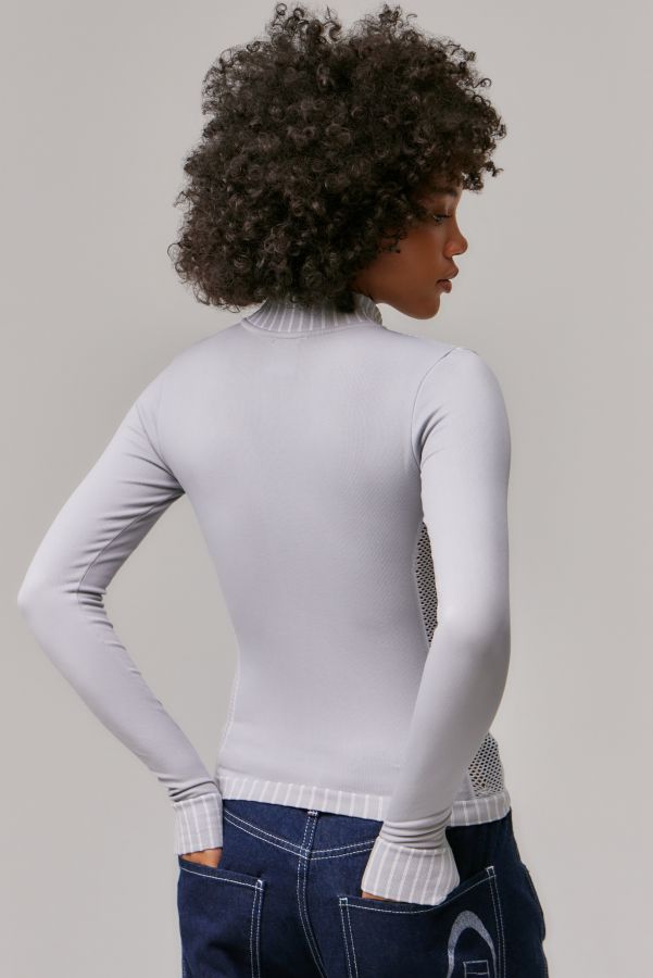 Vista de diapositivas: 4: iets frans... Lara Zip Funnel Top