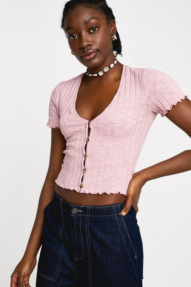 Urban Outfitters Geknöpftes Crop Top mit gewellten Abschlüssen Urban Outfitters DE