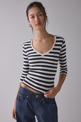 UO Spill The Tee V-Neck 3/4 Sleeve T-Shirt