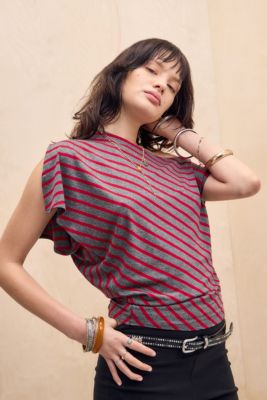 UO Olivia Schulterfreies T-Shirt