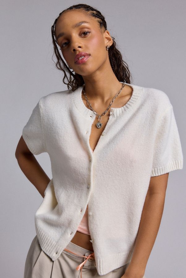 Slide View: 1: UO Rachel Short Sleeve Cardigan