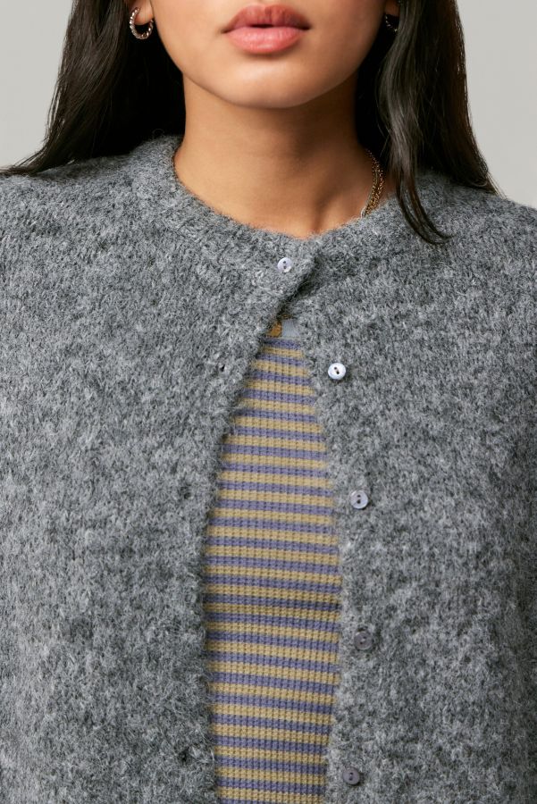 Slide View: 2: UO Dakota Short Sleeve Cardigan