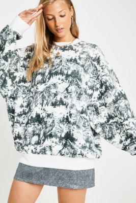 wolf sweatshirt urban outfitters