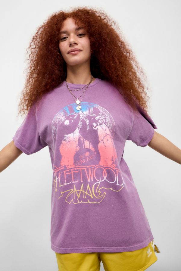 Slide View: 1: UO Fleetwood Mac Pinguin Papa T-Shirt