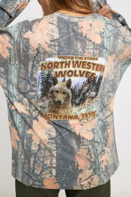 wolf sweatshirt urban outfitters