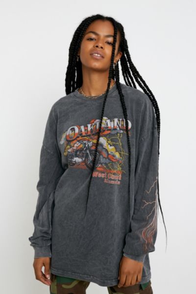 UO Oakland Long-Sleeve Skate T-Shirt | Urban Outfitters UK