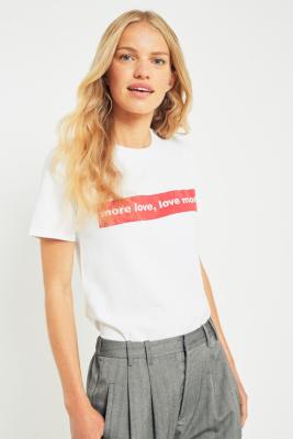 Love, Red More Outfitters More T-Shirt Urban Love
