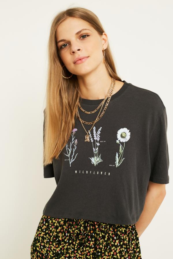 UO Wildflower Embroidered Crop T-Shirt | Urban Outfitters UK