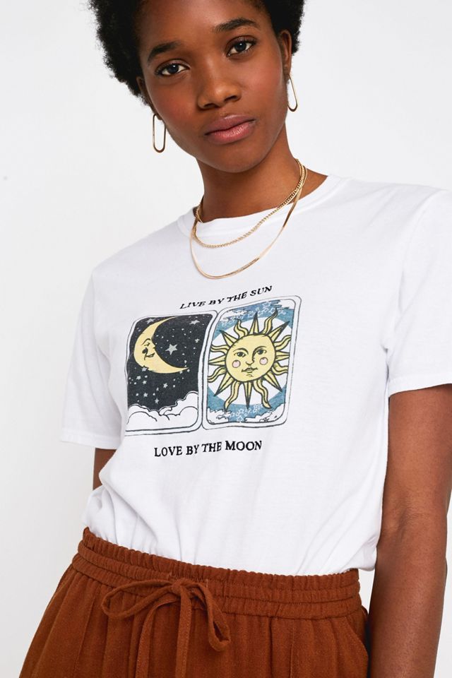 Urban Outfitters – T-Shirt „Live By The Sun“ | Urban Outfitters DE
