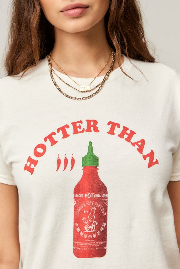 Slide View: 2: T-Shirt UO Siracha