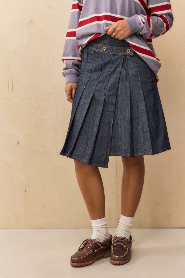 Slide View: 1: BDG Roberta Rinse Mini Kilt