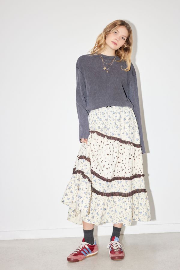 Vista de diapositivas: 1: Falda Larga a Capas Urban Outfitters x TuftLuck