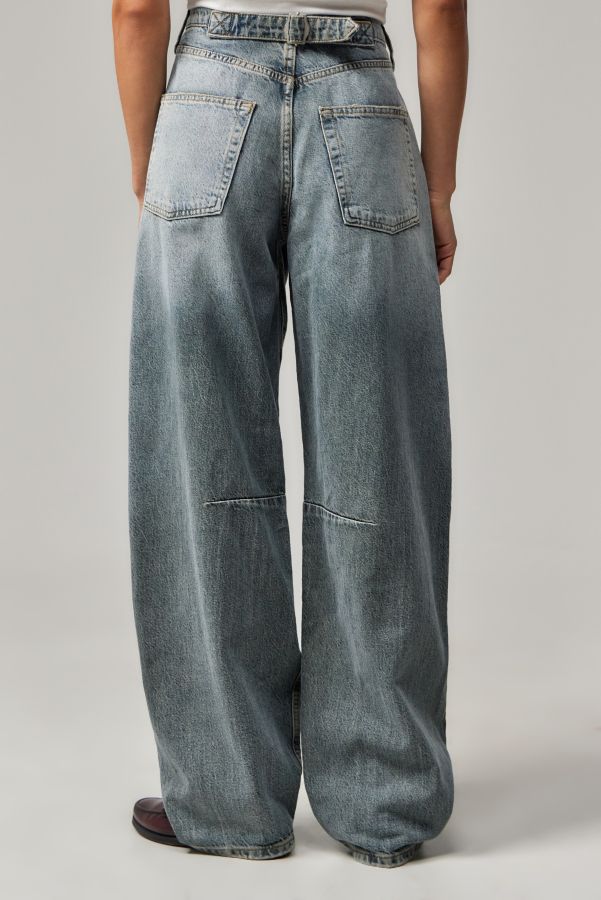 Slide View: 3: BDG Logan Boyfriend Grün Guss Jeans