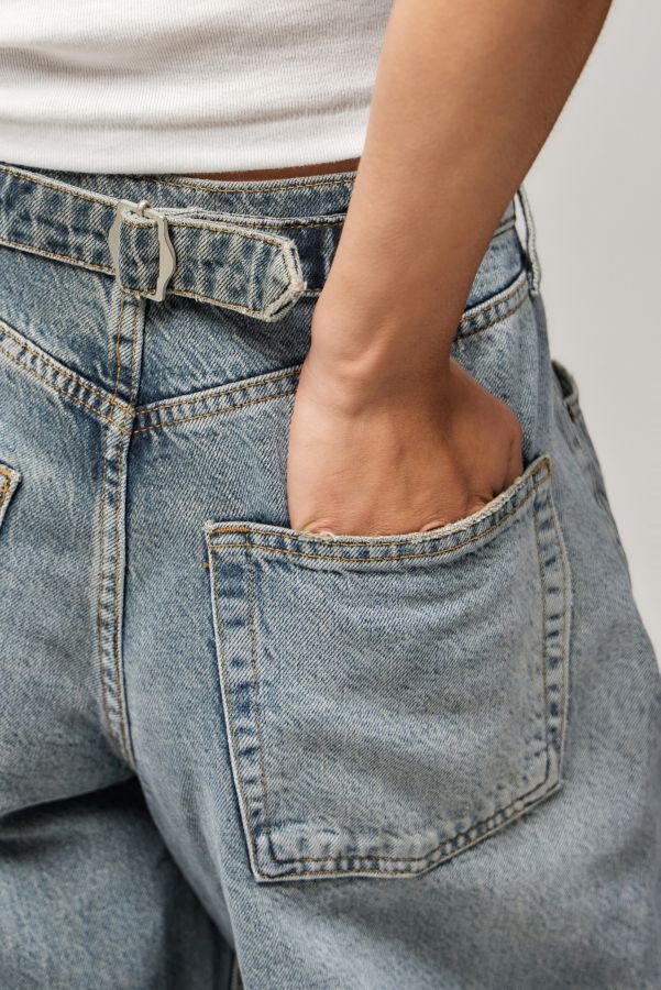 Slide View: 4: BDG Logan Boyfriend Grün Guss Jeans