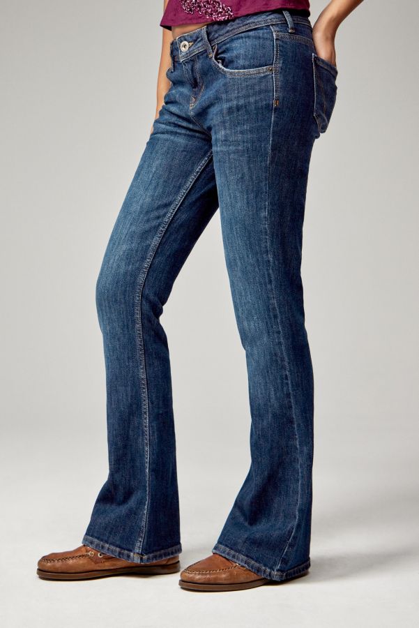 Vista de diapositivas: 2: Jeans Acampanados de Tiro Bajo Brooke BDG